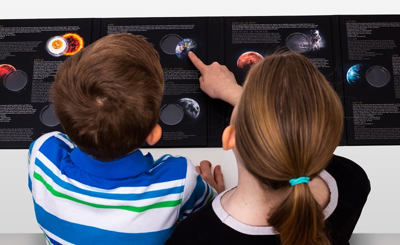 Sběratelsk&aacute; kniha pro mince ze s&eacute;rie Slunečn&iacute; soustava